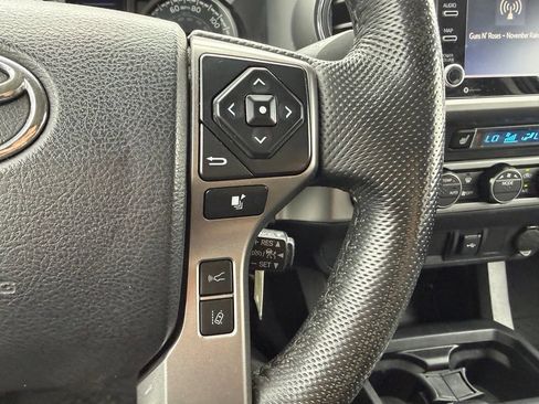 Used 2021 Toyota Tacoma TRD Sport AWD/4WD image 34
