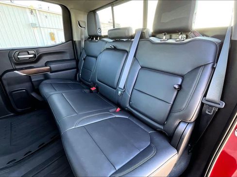 Used 2021 GMC Sierra 1500 SLT image 34