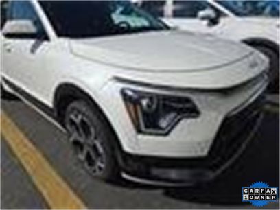 Used 2023 Kia Niro EX Touring