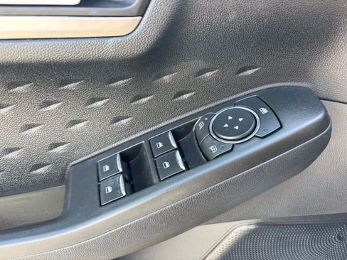 Used 2020 Ford Escape SE AWD/4WD image 17