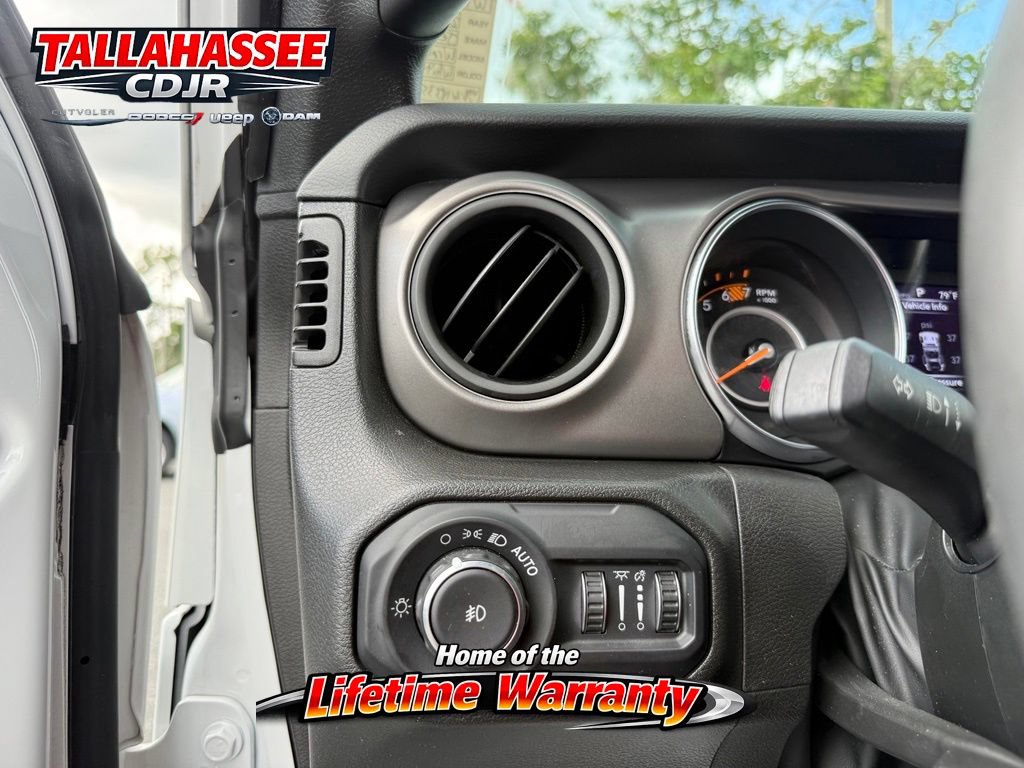 Used 2022 Jeep Wrangler Sport AWD/4WD image 32