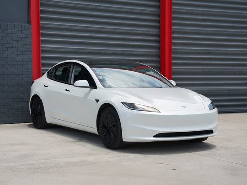 Used 2024 Tesla Model 3 Standard Range RWD image 6