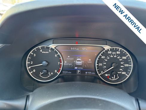 Used 2024 Nissan Altima 2.5 SV FWD image 24