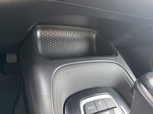 Used 2022 Toyota Corolla SE w/ Carpet Mat Package (TMS) image 28