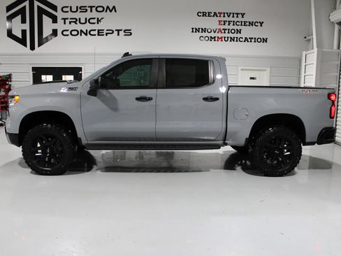 Used 2024 Chevrolet Silverado 1500 LT Trail Boss w/ Convenience Package II AWD/4WD image 25