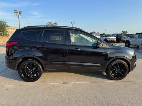 Used 2019 Ford Escape SE AWD/4WD image 4