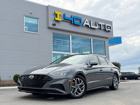 Used 2021 Hyundai Sonata SEL w/ Convenience Package FWD image 1
