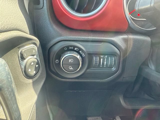 Used 2022 Jeep Gladiator Rubicon w/ LED Lighting Group AWD/4WD image 14