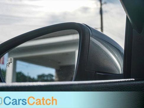 Used 2018 Volkswagen Passat 2.0T SE FWD image 32