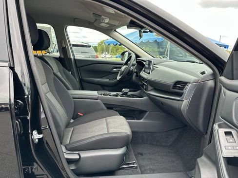 Certified 2026 Nissan Rogue SV AWD/4WD image 19