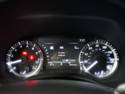 Used 2023 Toyota Highlander LE image 15