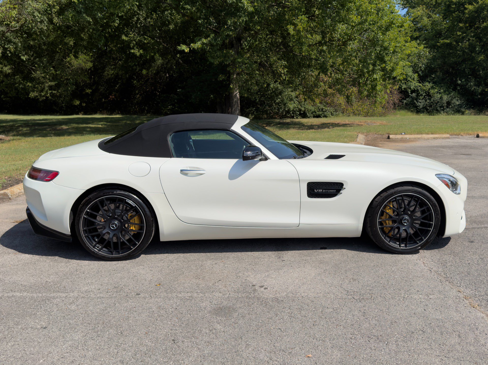 Used 2019 Mercedes-Benz AMG GT Roadster image 12