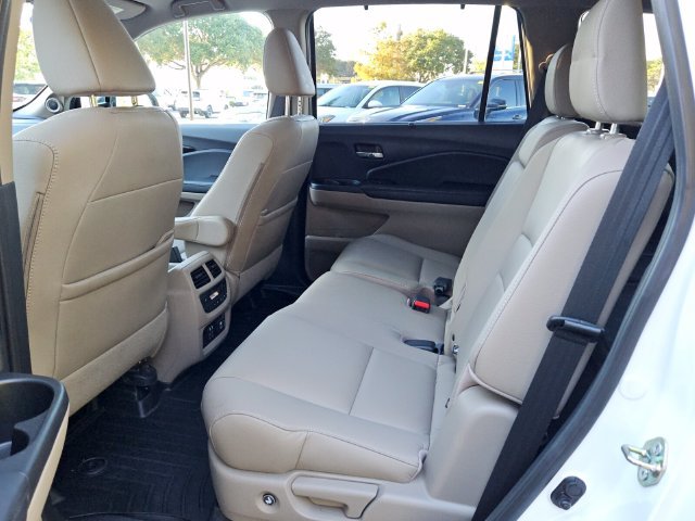 Used 2020 Honda Pilot Touring image 11