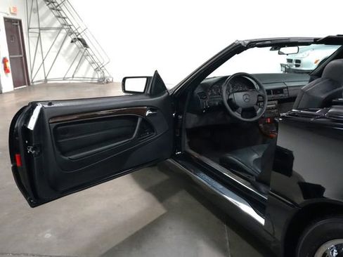 Used 1997 Mercedes-Benz SL 320 image 14