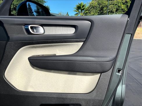 New 2026 Volvo XC40 B5 Plus w/ Protection Package Premier image 30