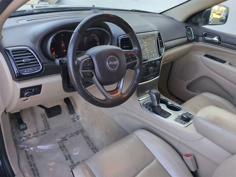 Used 2019 Jeep Grand Cherokee Overland image 10