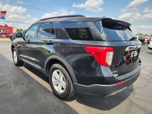 Used 2022 Ford Explorer XLT image 5