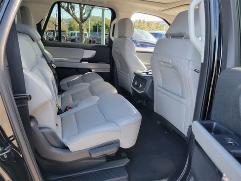 Used 2025 Ford Expedition Max Active image 17