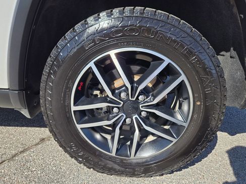 Used 2020 Jeep Grand Cherokee Trailhawk image 27