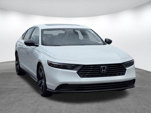 Used 2024 Honda Accord Sport image 6