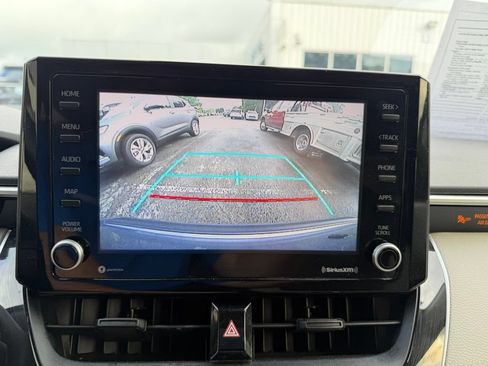 Used 2022 Toyota Corolla LE FWD image 9