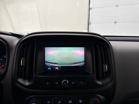 Used 2017 Chevrolet Colorado W/T image 18