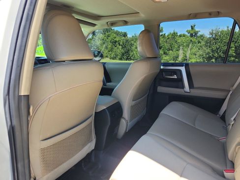 Used 2021 Toyota 4Runner SR5 Premium w/ Moonroof Package AWD/4WD image 11