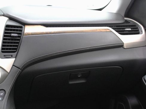 Used 2020 GMC Yukon XL Denali w/ Denali Ultimate Package image 60