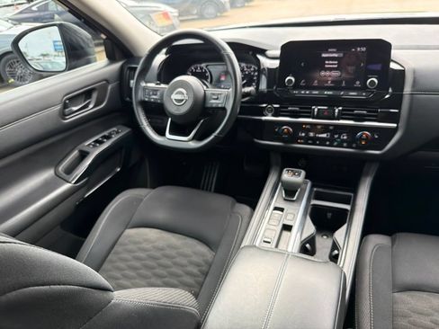 Used 2023 Nissan Pathfinder SV FWD image 21