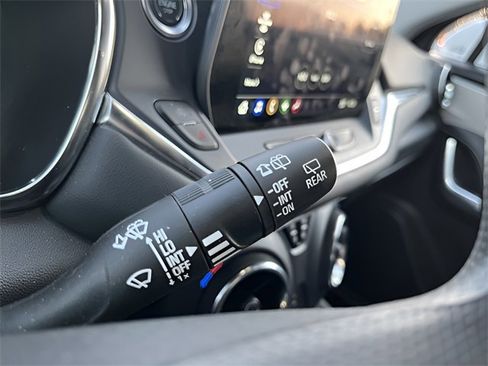 Used 2025 Chevrolet Blazer LT image 18