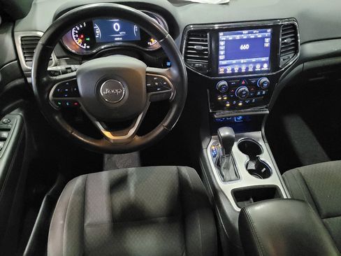 Used 2022 Jeep Grand Cherokee Laredo E image 22