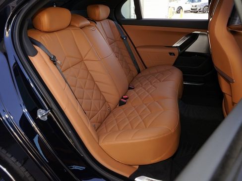 Used 2024 BMW 740i xDrive 740i xDrive w/ Premium Package 2 image 16