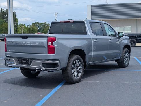 New 2026 Chevrolet Silverado 1500 LT w/ Z71 Off-Road Package AWD/4WD image 7