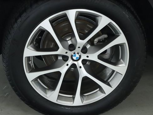 Certified 2026 BMW X5 xDrive40i w/ Climate Comfort Package image 12