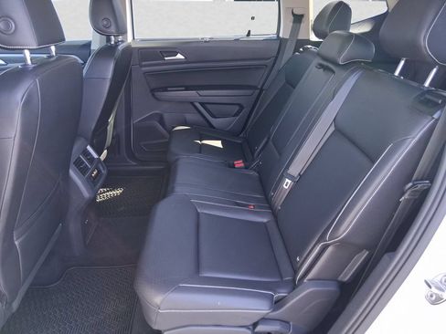 Used 2021 Volkswagen Atlas SEL AWD/4WD image 11