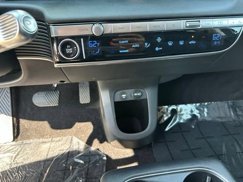 Used 2024 Hyundai Ioniq 5 SEL AWD/4WD image 24