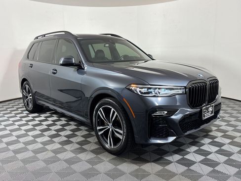Used 2022 BMW X7 xDrive40i w/ M Sport Package AWD/4WD image 7
