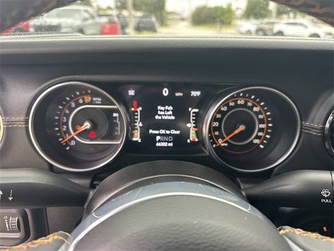 Used 2023 Jeep Gladiator Overland image 32