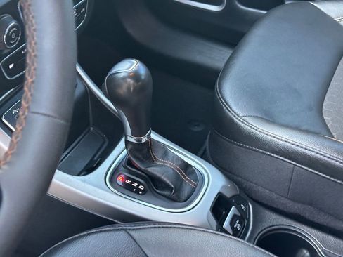 Used 2021 Jeep Compass Latitude image 12