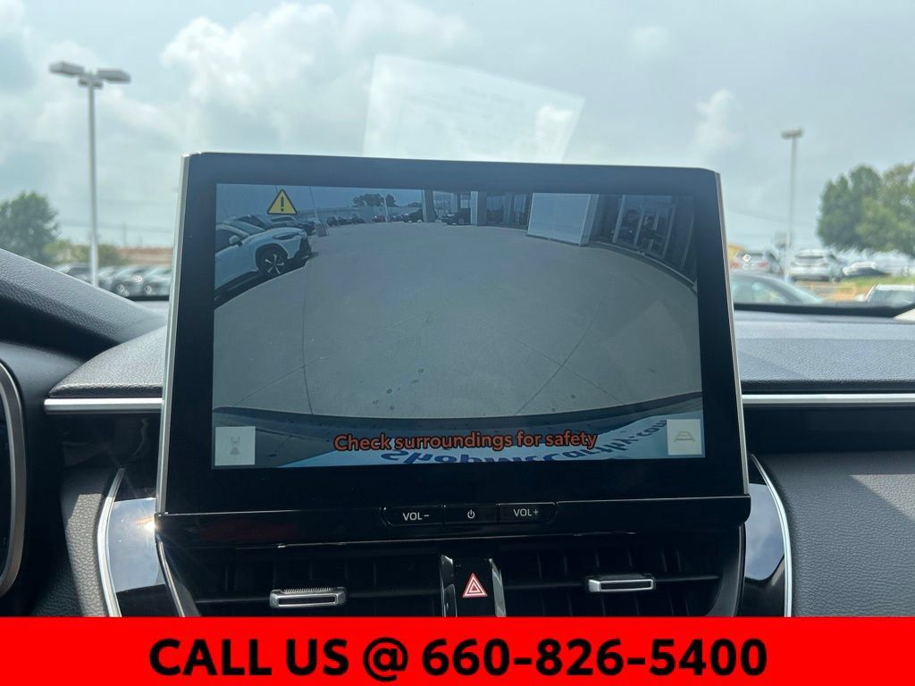 Used 2026 Toyota Corolla Cross XLE FWD image 19