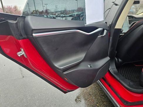 Used 2013 Tesla Model S Performance image 19