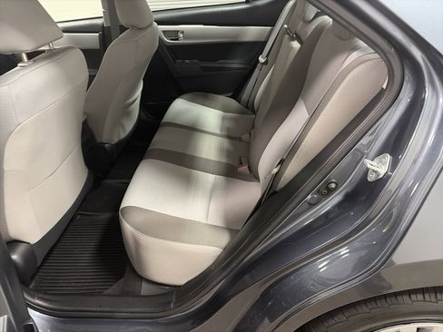 Used 2018 Toyota Corolla LE image 23