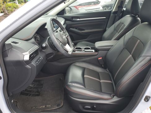 Used 2023 Nissan Altima 2.5 SR FWD image 19