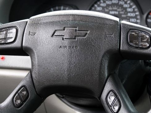 Used 2002 Chevrolet TrailBlazer LT w/ Preferred Equipment Group AWD/4WD image 83