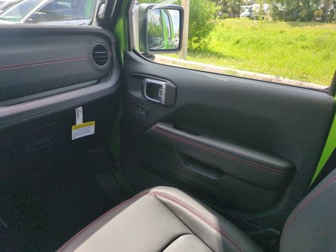 New 2026 Jeep Wrangler Unlimited Rubicon AWD/4WD image 17