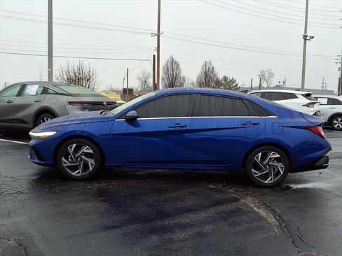 Used 2024 Hyundai Elantra Limited image 27