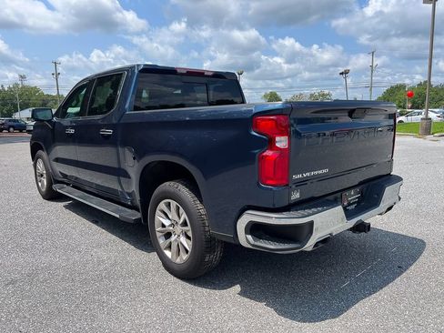 Used 2022 Chevrolet Silverado 1500 LTZ w/ LTZ Premium Package AWD/4WD image 4