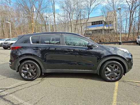 Used 2022 Kia Sportage LX w/ LX AWD Value Edition Package image 5