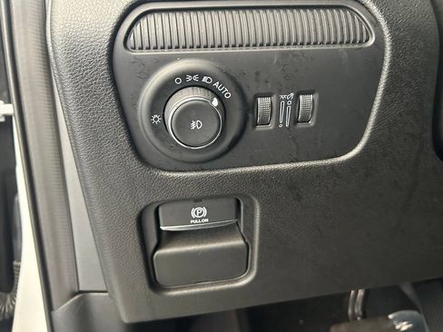 Used 2025 Jeep Wagoneer Series II AWD/4WD image 44
