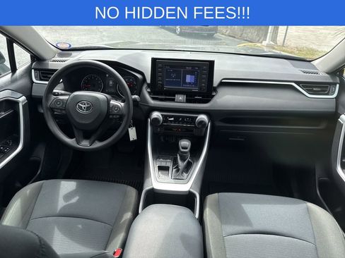 Used 2022 Toyota RAV4 LE FWD image 18